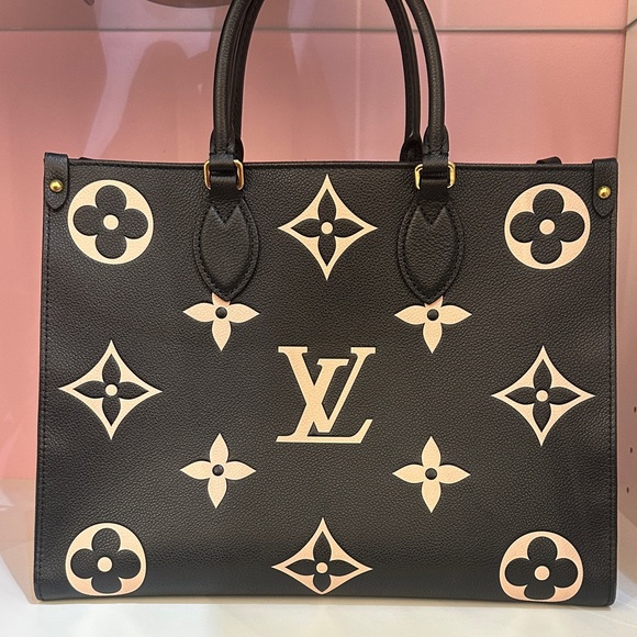 AUTHENTIC Louis Vuitton Bicolor On the Go Tote MM Black and Cream Tote Bag - Picture 1 of 10